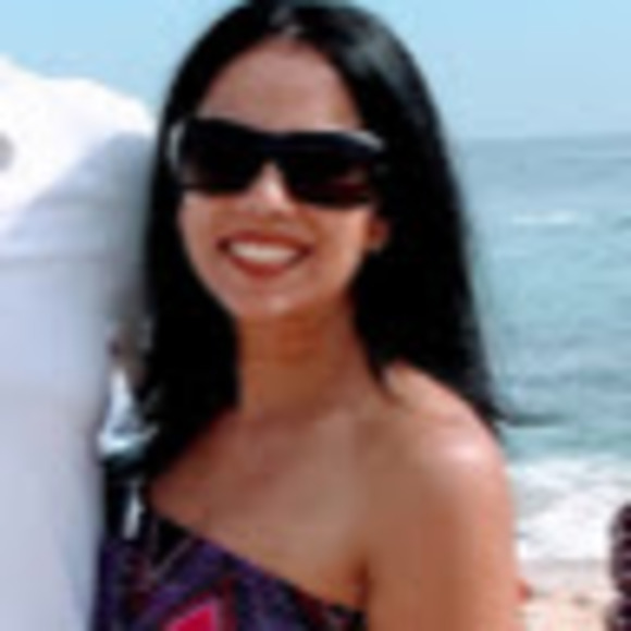 Meet your Posher, Robyn - Picture 1 of 1